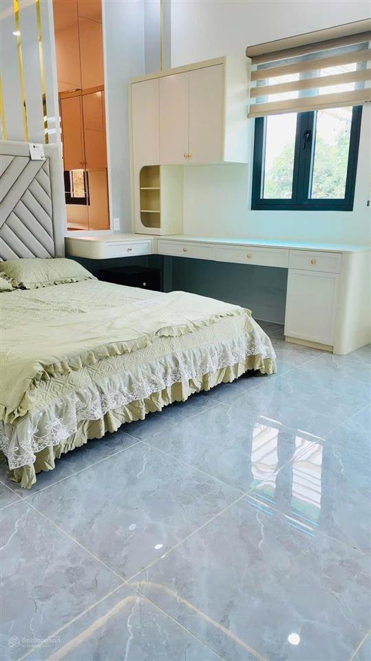 Nhà 1 trệt 2 lầu,ngay trung tâm thành phố mới bình dương
 nhà đã hoàn công
 đường nhựa 12m ,