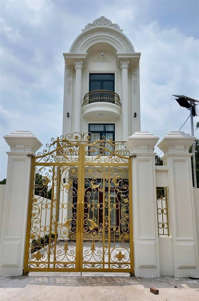 Nhà 1 trệt 2 lầu,ngay trung tâm thành phố mới bình dương
 nhà đã hoàn công
 đường nhựa 12m ,