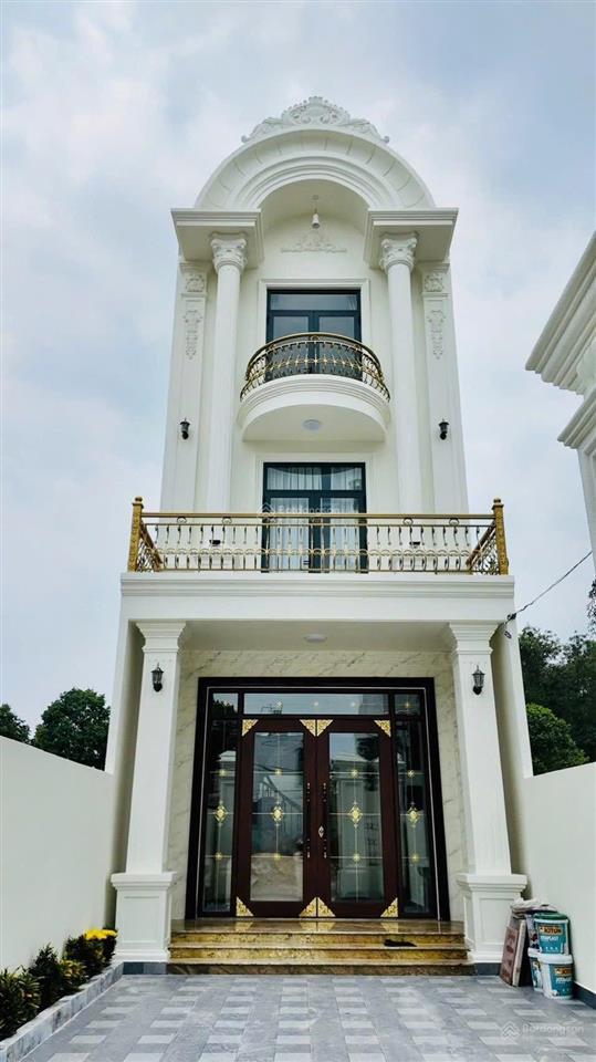 Nhà 1 trệt 2 lầu,ngay trung tâm thành phố mới bình dương
 nhà đã hoàn công
 đường nhựa 12m ,