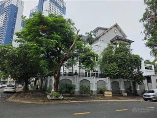 Cho thuê biệt thự lô góc kdc chánh nghĩa, thủ dầu một  diện tích 15 x 20
 kết cấu 1 tầng hầm, 3