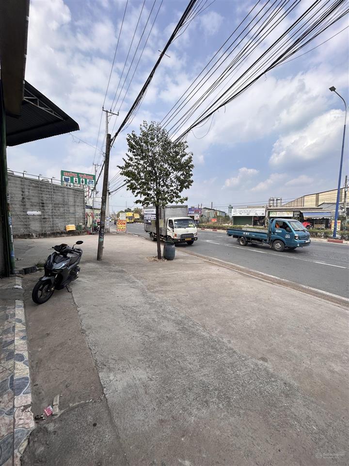 Cho thuê mặt bằng 500m2 kho khánh bình, tân uyên