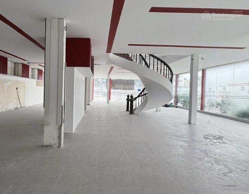 Cho thuê căn góc thủ dầu một, bình dương  diện tích 20 x 30m. 1 trệt 1 lầu