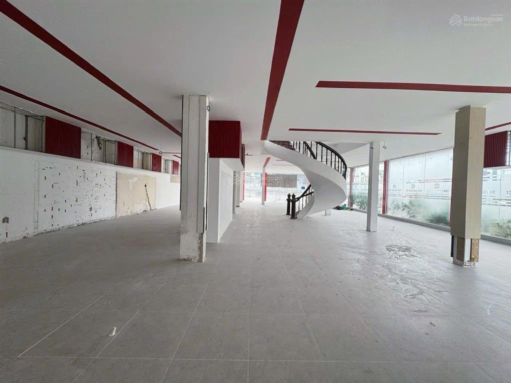 Cho thuê căn góc thủ dầu một, bình dương  diện tích 20 x 30m. 1 trệt 1 lầu