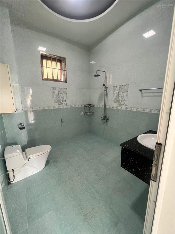 Cho thuê biệt thự trong kdc hiệp thành 3, thủ dầu một, bình dương
 diện tích  15*20 (300m2)