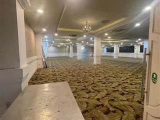Cho thuê tòa nhà 2.400m2 sàn hiệp thành, trung tâm thủ dầu một