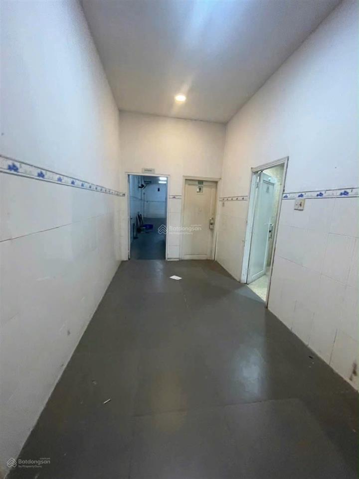 Cho thuê tòa nhà 2.400m2 sàn hiệp thành, trung tâm thủ dầu một