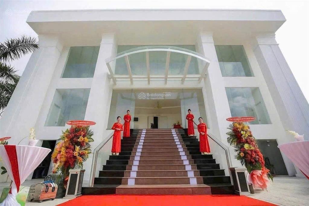 Cho thuê tòa nhà 2.400m2 sàn hiệp thành, trung tâm thủ dầu một