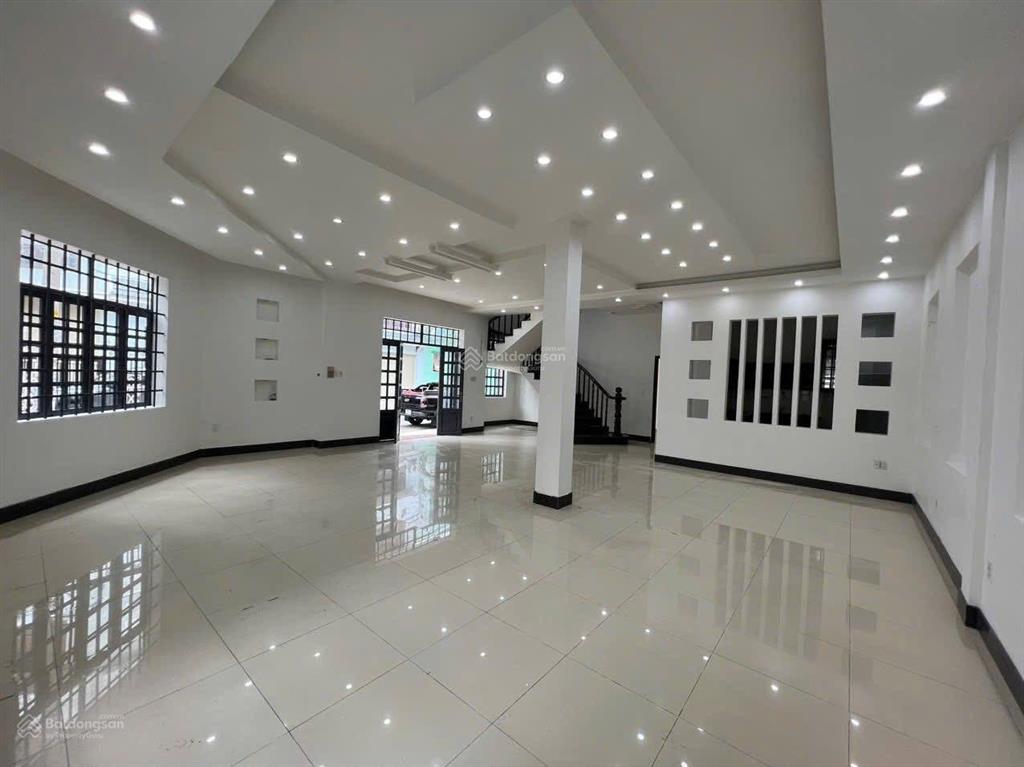 Cho thuê căn góc kdc phú hoà thủ dầu một  bình dương  diện tích 10 x 20m  tk 1 trệt, 1 lầu