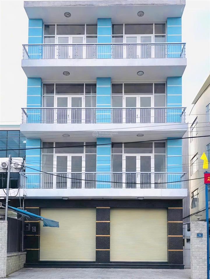 Cho thuê tòa nhà 4 tầng trục chính trung tâm thủ dầu một  diện tích 9 x 22m, xây dựng 9 x 19m