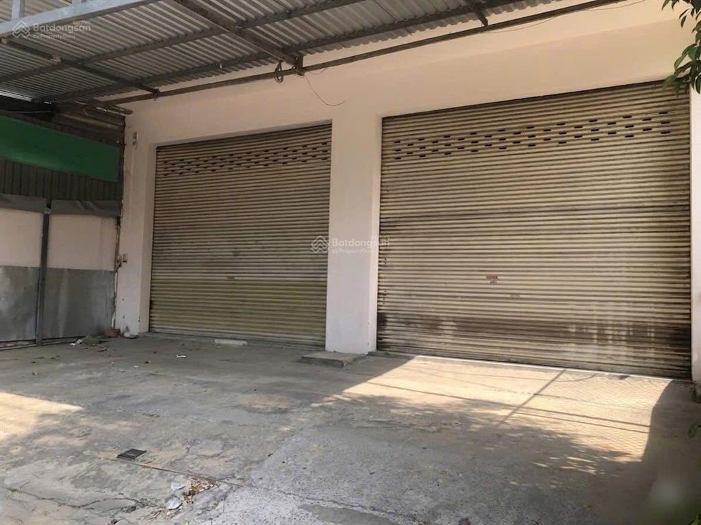 Cho thuê mặt bằng vip trung tâm tp thủ dầu một
 diện tích 10 x 30 (300m2) thông thoáng.