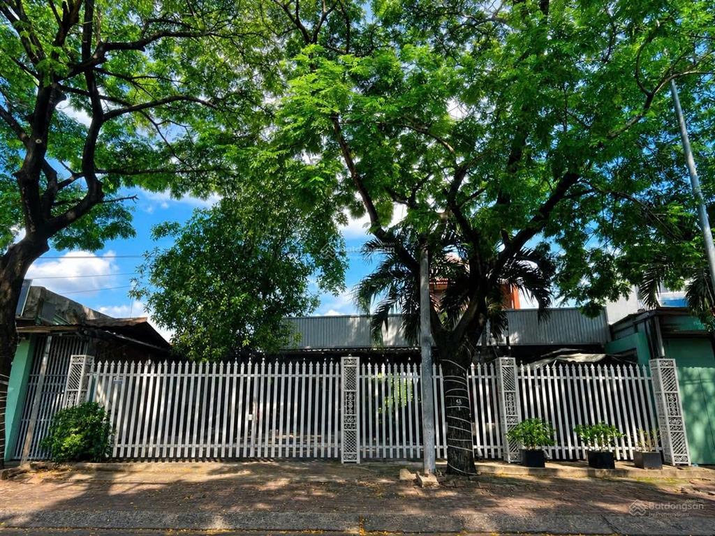 Cho thuê mặt bằng phú thọ, thủ dầu một  diện tích  14x45 (660m2) có nhà 1 trệt 1 lầu (sẵn 5 phò