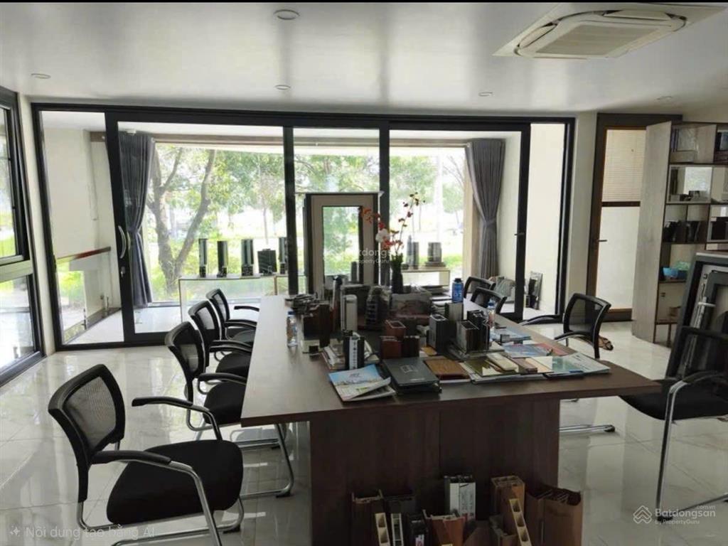 Cho thuê văn phòng 700m2 trung tâm thành phố mới