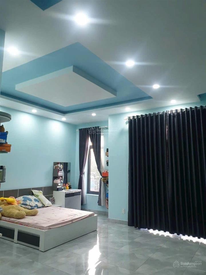 Cho thuê mặt bằng 4 tầng mặt tiền trung tâm thủ dầu một. diện tích đất 430m2, tổng sàn 670m2