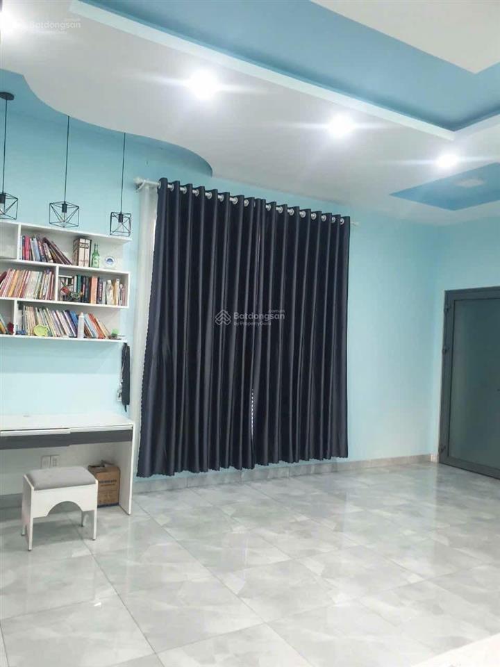 Cho thuê mặt bằng 4 tầng mặt tiền trung tâm thủ dầu một. diện tích đất 430m2, tổng sàn 670m2