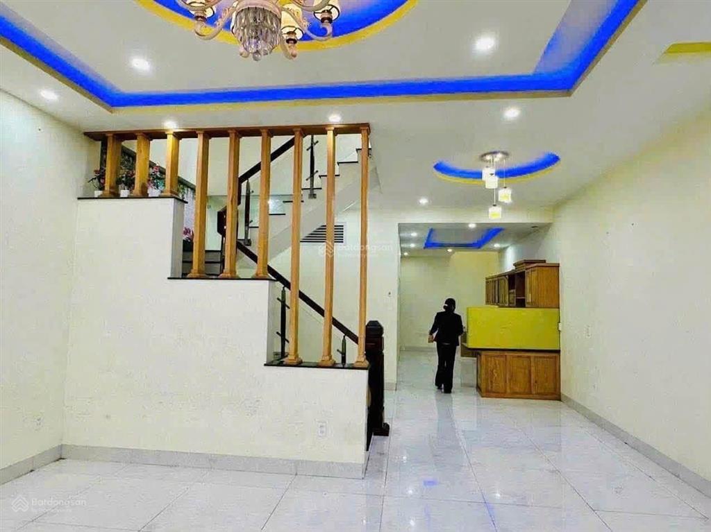 Cho thuê nhà mặt tiền gần vòng xoay hiệp thành 3, thủ dầu một, bình dương