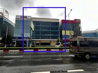 Cho thuê 3.500m2 mặt bằng tòa nhà ql13 trung tâm thủ dầu một, hcm