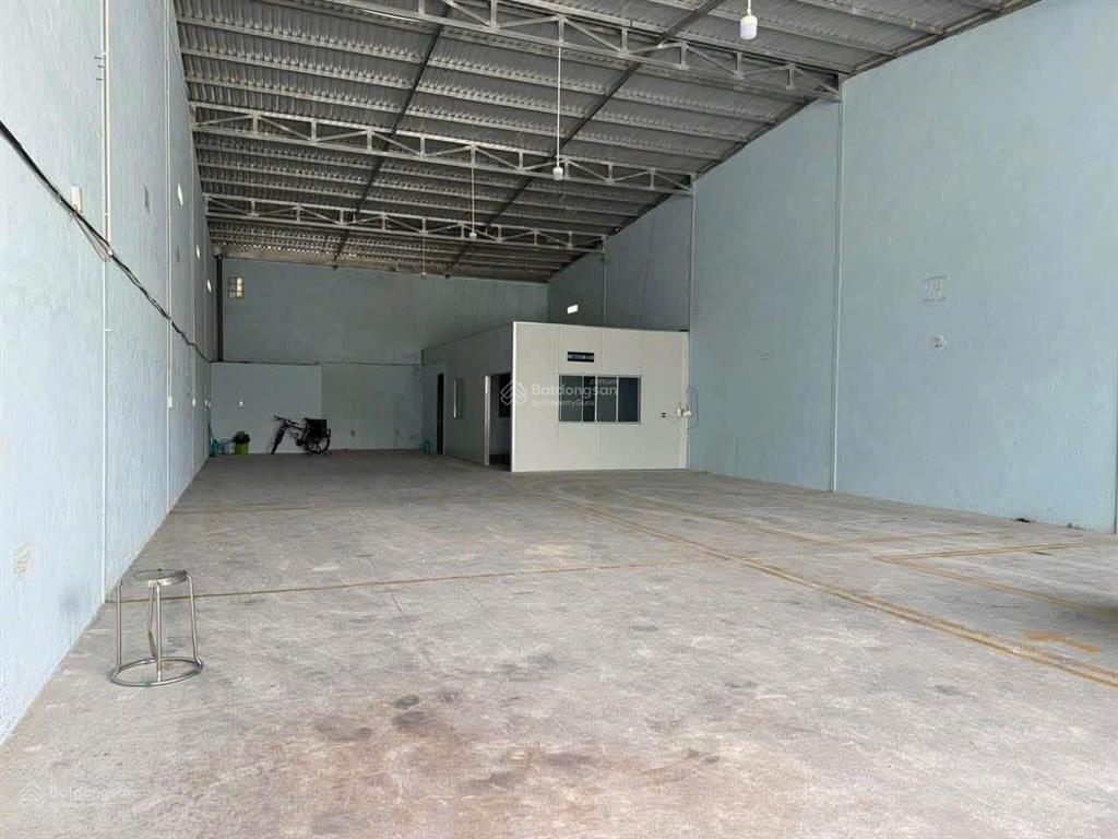 Cho thuê kho 300m thành phố mới, thủ dầu một, bình dương diện tích 10 30m = 300m đường