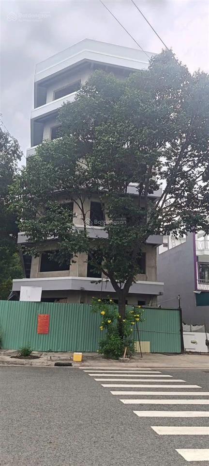 Cho thuê tòa nhà tp mới, kết cấu 6 tầng, góc 2 mặt tiền, có pccc và thang máy đầy đủ
diện tích 
