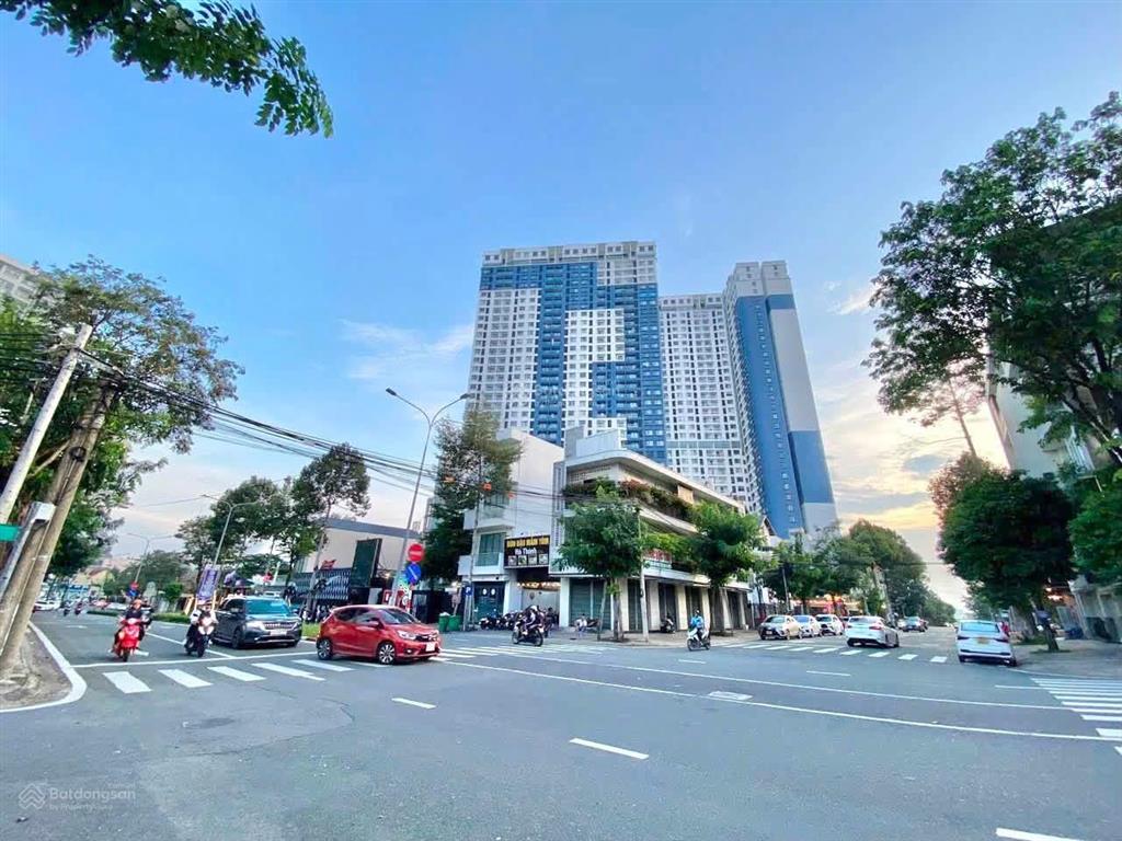 Cho thuê lô góc 2 mặt tiền hoàng văn thụ, chánh nghĩa, thủ dầu một. vị trí đẹp, trung tâm thành phố