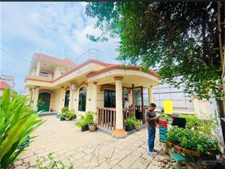 Cho thuê căn góc trung tâm chánh nghĩa 18 triệu  căn góc 2 mặt tiền
 dt 12m28m, tổng 320m
 tk