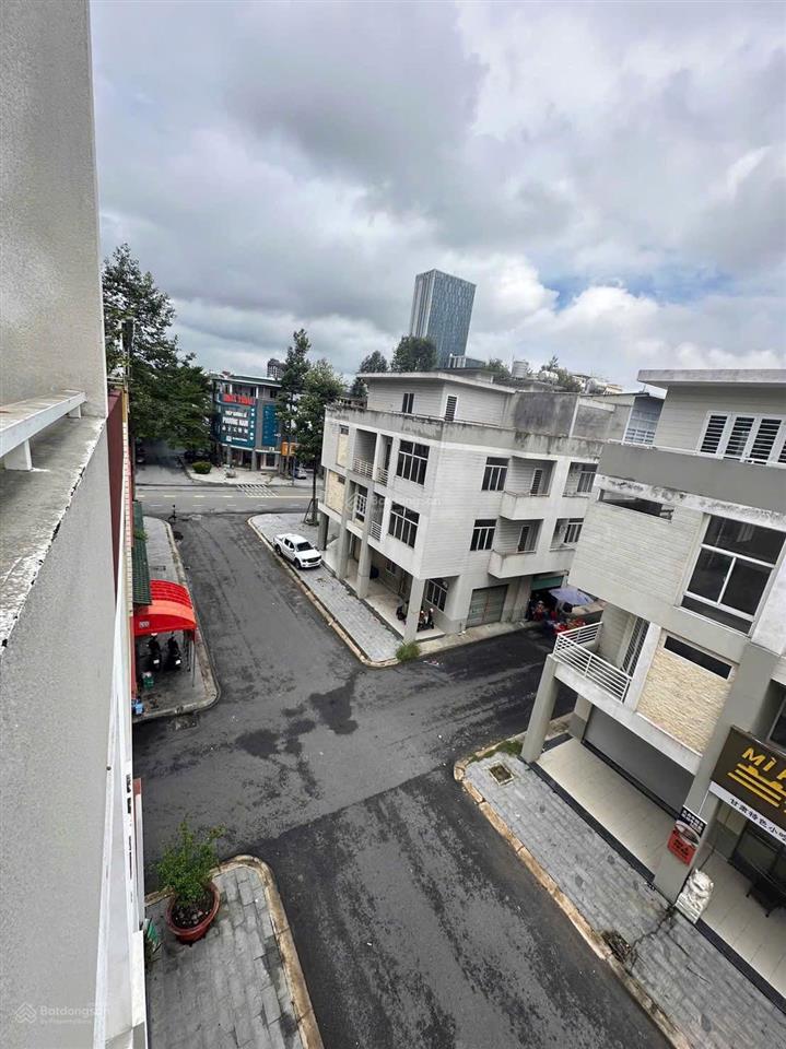 Cho thuê nhà nguyên căn khu rich town, tp. hồ chí minh
địa chỉ nhanh đường đồng khởi, phường hòa