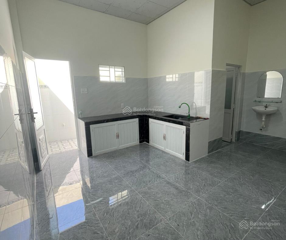 Nhà đẹp gần cầu hàm luông  an cư & sinh lời