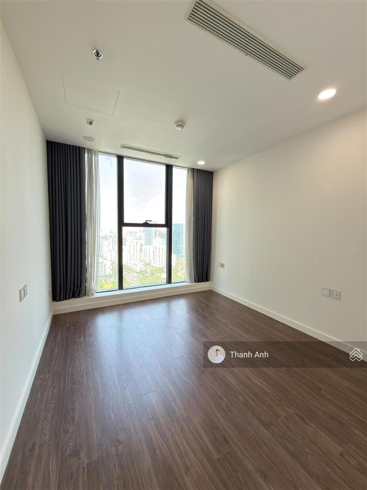 Bán gấp căn hộ 2pn 2wc 75m2 giá 5tỷ700 sunshine sky city liền kề pmh