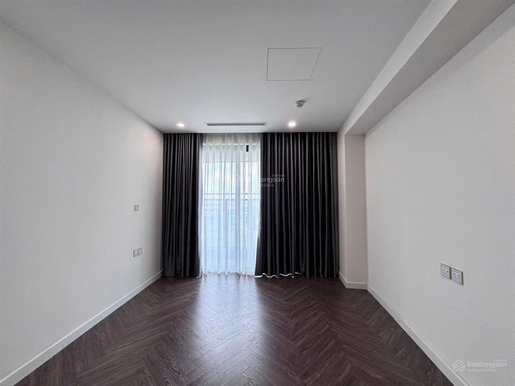 Cho thuê căn hộ 3pn view sông noble crystal riverside, giá tốt 25tr,  0989 272 ***