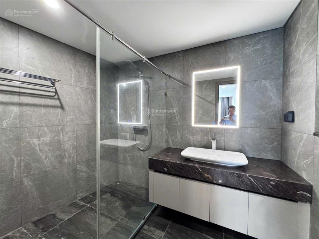 Cho thuê căn hộ 3pn view sông noble crystal riverside, giá tốt 25tr,  0989 272 ***