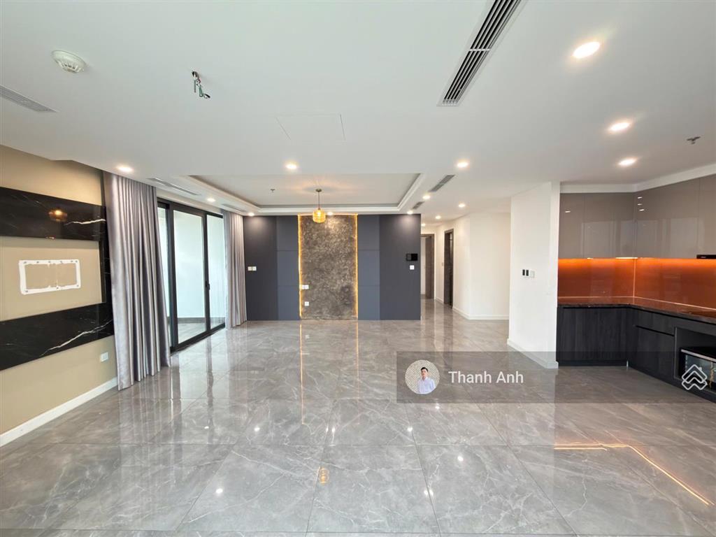 Cho thuê căn hộ view landmark 2pn+2wc 138m2 giá tốt