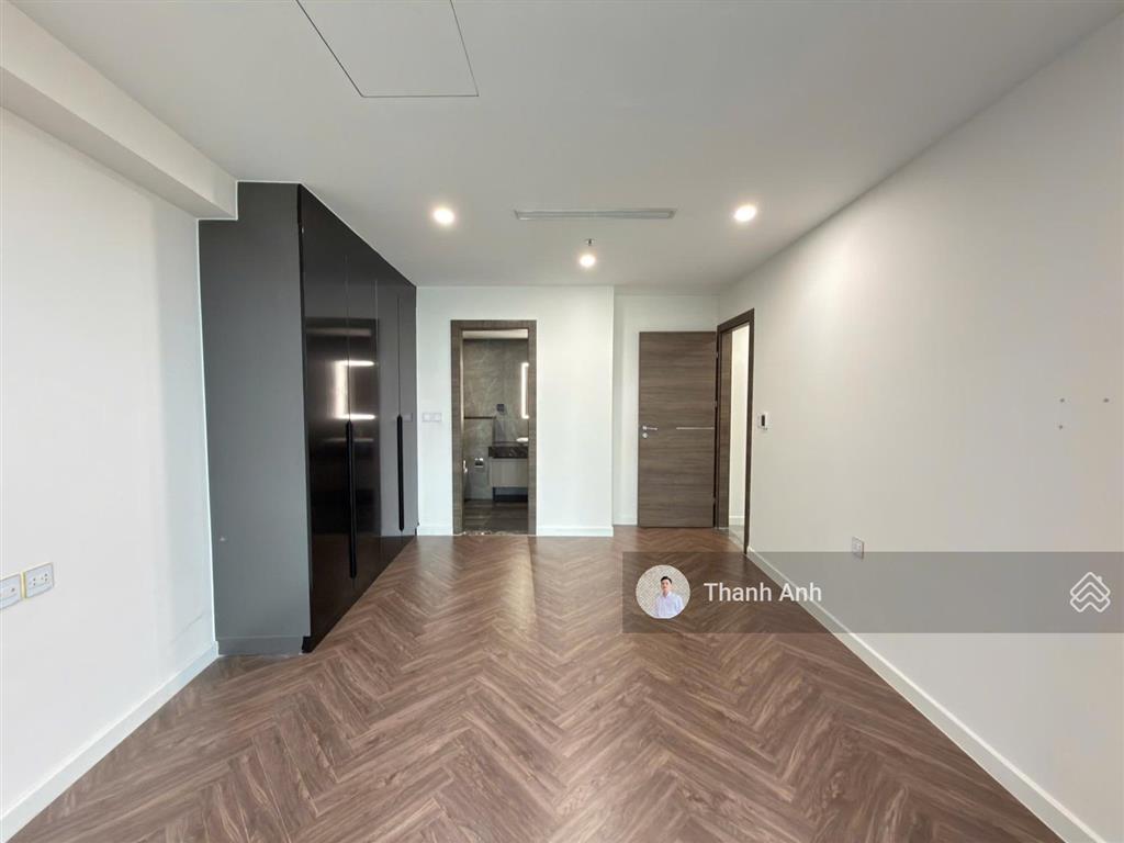 Cho thuê căn hộ view landmark 2pn+2wc 138m2 giá tốt