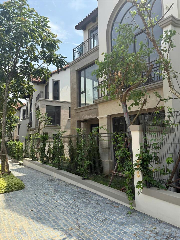 Chính chủ bán bt song lập bt4105 thung lũng thanh xuân, giá 18,5 tỷ bao phí hưởng ht lãi suất 0%