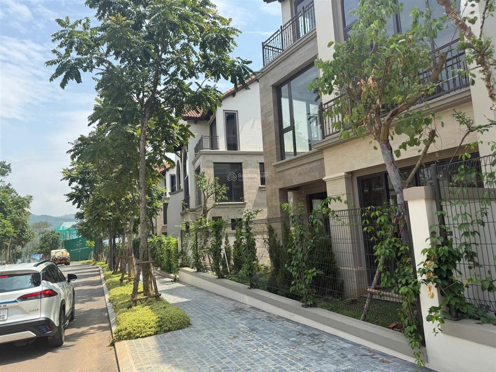 Chính chủ bán bt song lập bt4105 thung lũng thanh xuân, giá 18,5 tỷ bao phí hưởng ht lãi suất 0%