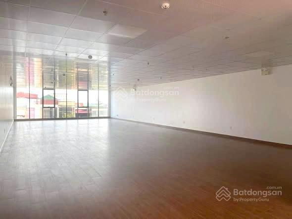 Cho thuê sàn văn phòng 200m2 mặt đường quang trung, uông bí