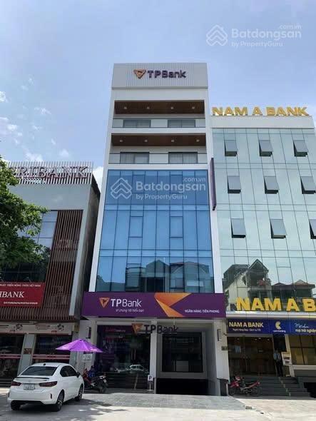 Cho thuê sàn văn phòng 200m2 mặt đường quang trung, uông bí