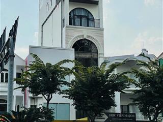 Bán tòa nhà ngay sân bay tân sơn nhất| kết cấu 1 hầm + 8 tầng| đơn giá chỉ 507tr/m2 thương lượng.