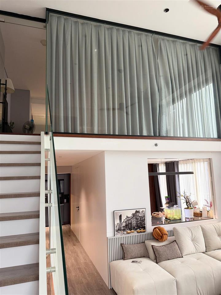 Bán nhanh căn hộ view hồ tây 76m2 giá nhỉnh 8 tỷ full đồ mới sửa