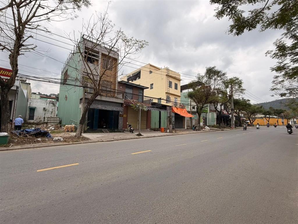 Bán đất đường lê trọng tấn, 5,5 tỷ, 100m2, đất thổ cư, pháp lý đầy đủ, đẹp, nhiều tiện ích
