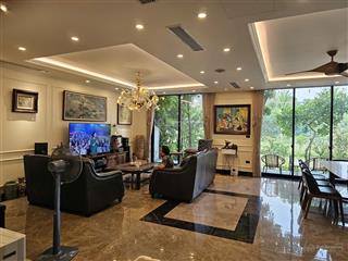 Cho thuê biệt thự ven hồ diện tích sử dụng hơn 400m