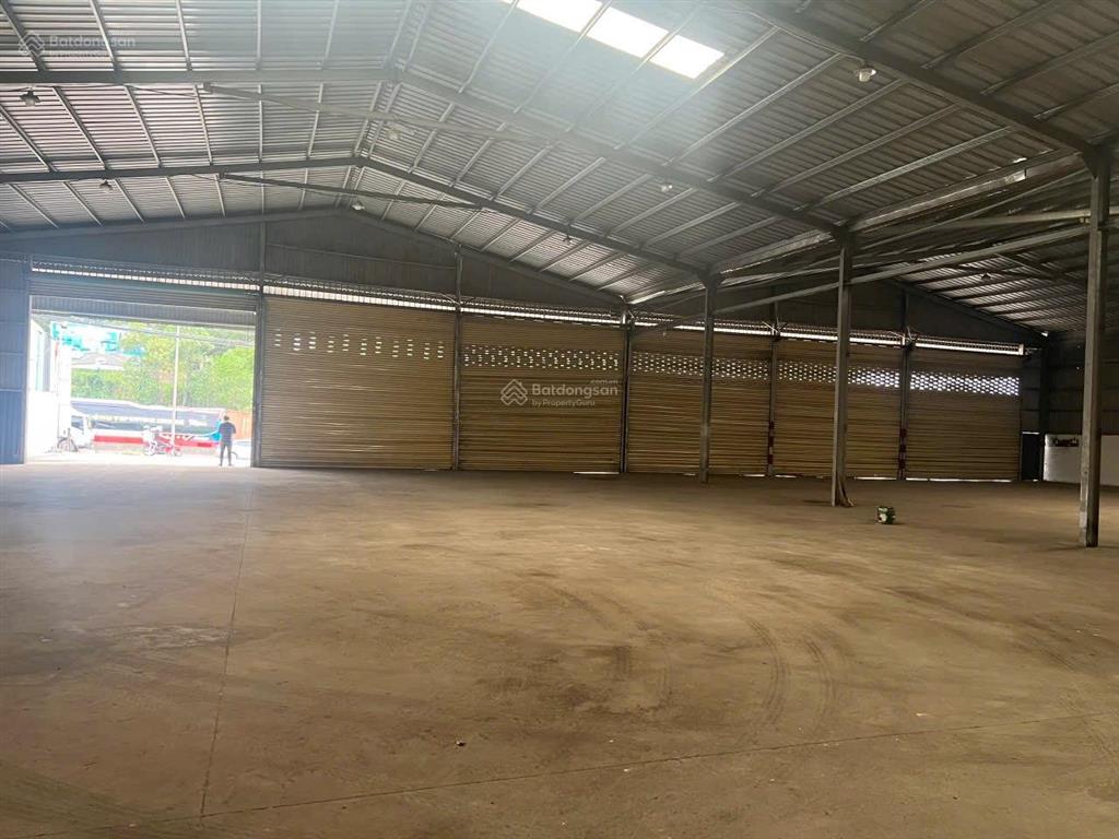 Cho thuê kho xưởng 2.000m² mặt tiền quốc lộ 51  chỉ 120 triệu