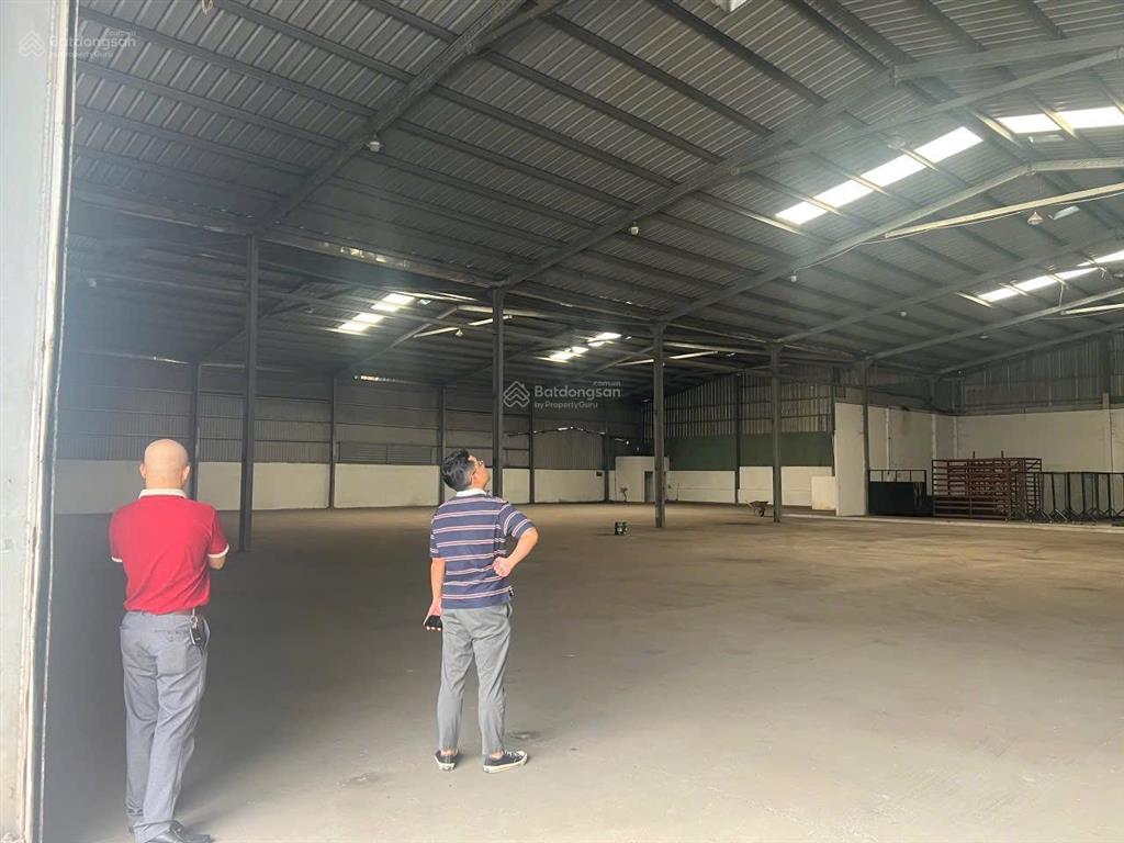 Cho thuê kho xưởng 2.000m² mặt tiền quốc lộ 51  chỉ 120 triệu