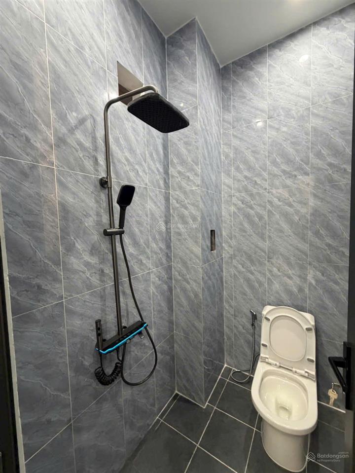 Bán gấp shophouse tại khu dân cư icon central, 5,1 tỷ, 64m2, 4pn, 5wc