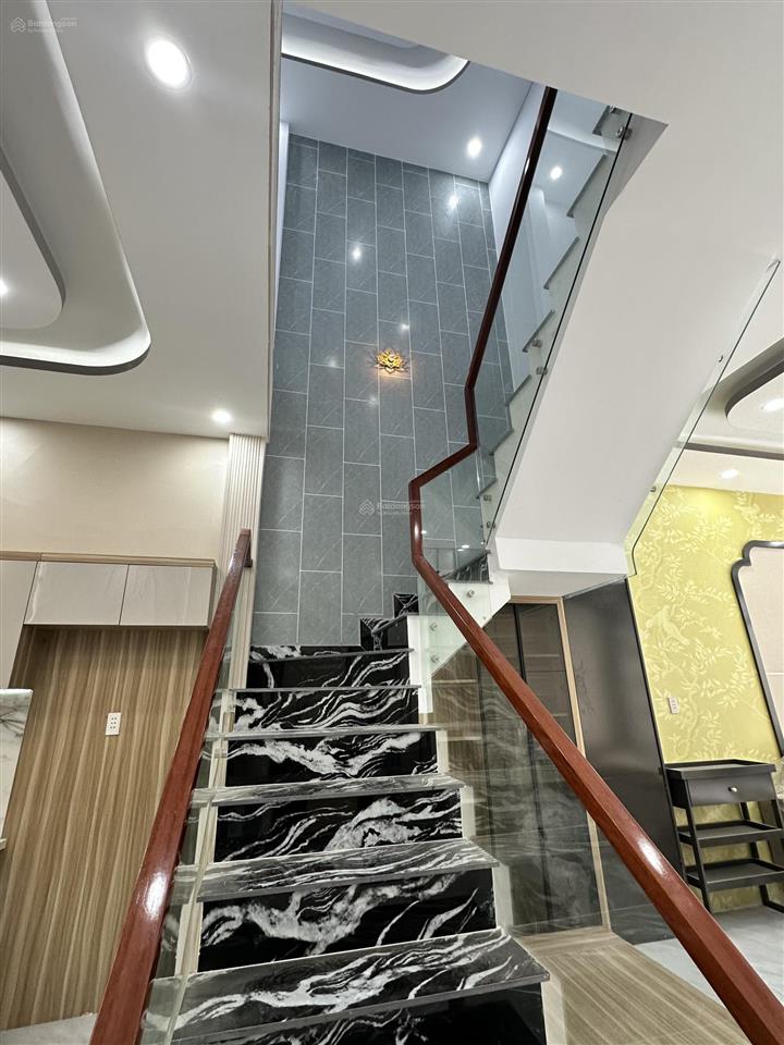 Nhà mtkd đường 10m sổ hồng riêng hoàn công đầy đủ