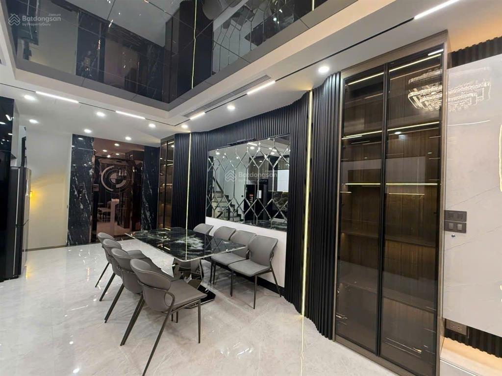 Bán nhà đàm quang trung  long biên  hà nội. diện tích 60m2 x 8 tầng thang máy
