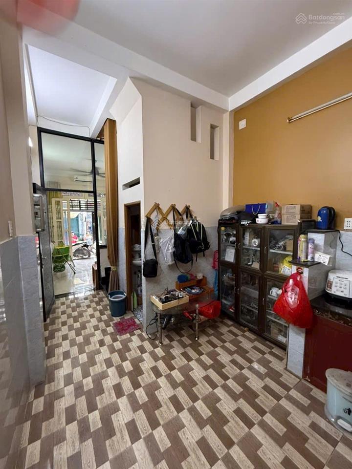 Nhà đẹp tân phú thuận tiện đi lại