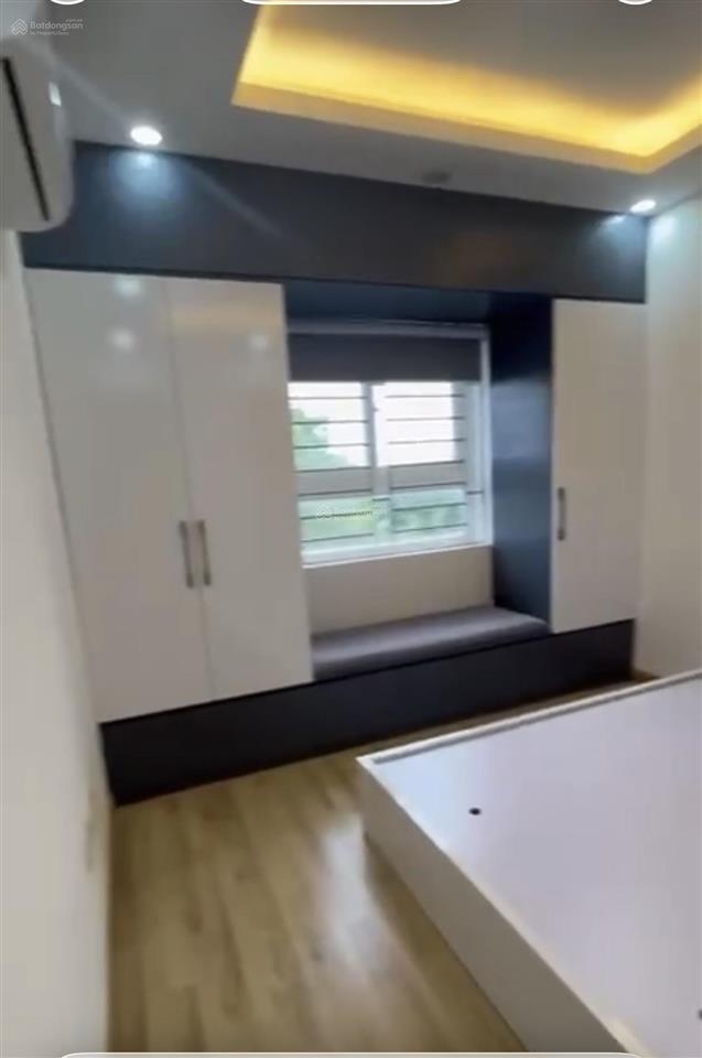 Căn hộ 2 phòng ngủ 2wc view hồ đầy đủ nội thất, giá chỉ 3tỷ170 thu về