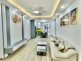 Căn hộ 2 phòng ngủ 2wc ~72m2 tim tường nội thất mới giá 3tỷ6xx thu về