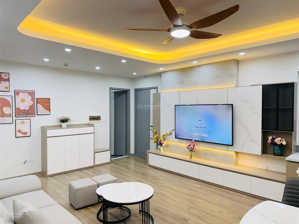 Căn hộ sửa 3 ngủ 3wc ~74m tim tường full nội thất giá 3ty9