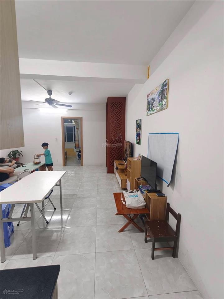 Căn 2 ngủ 2wc 70m tim tường đầy đủ nội thất cơ bản giá 2ty8xx