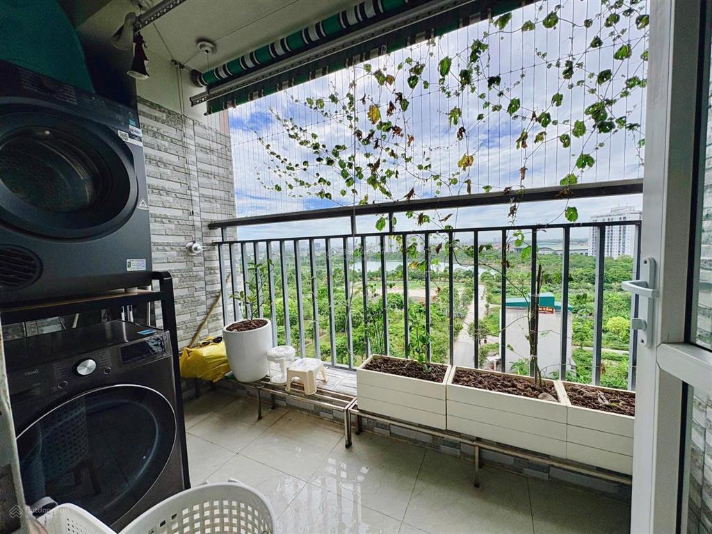 Góc 3 ngủ 2wc ~92m tim tường full nội thất view hồ đẹp giá 4ty5** thu về
